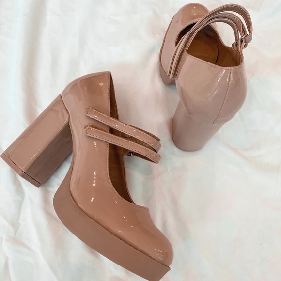 Nude Patent Dual Strap Mary Jane Platform Chunky Pumps - Picture 4 of 9
